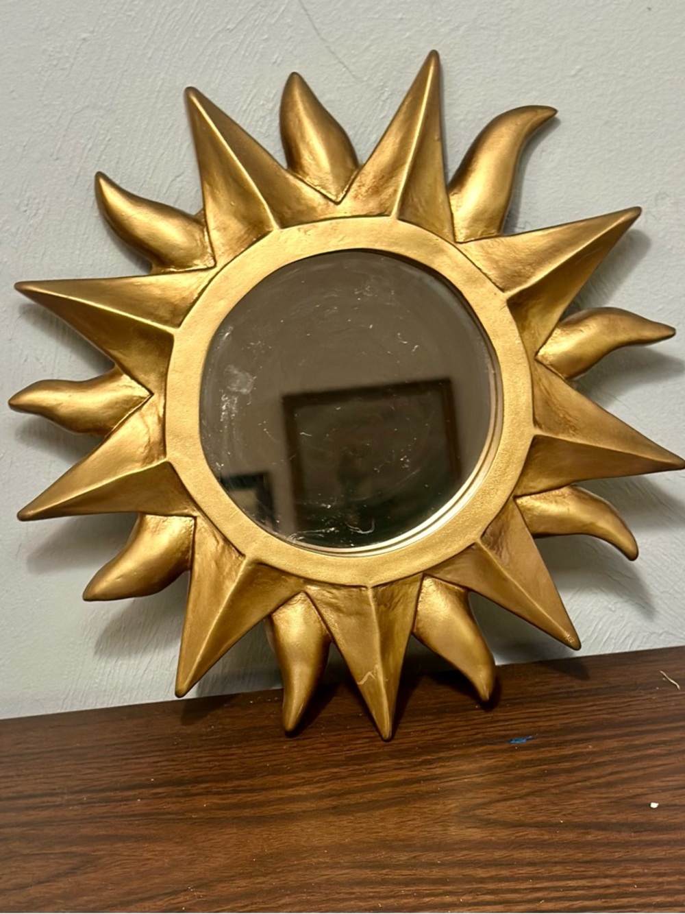 Vintage Gold Sunburst Wall Mirror - Decorative Home Wall Decor - Picture 5 of 8